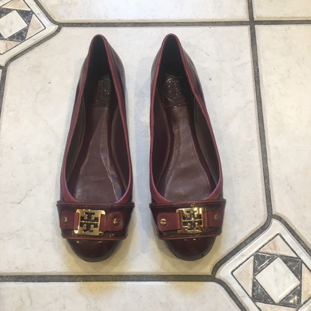 Tory Burch Size 6 burgundy flats